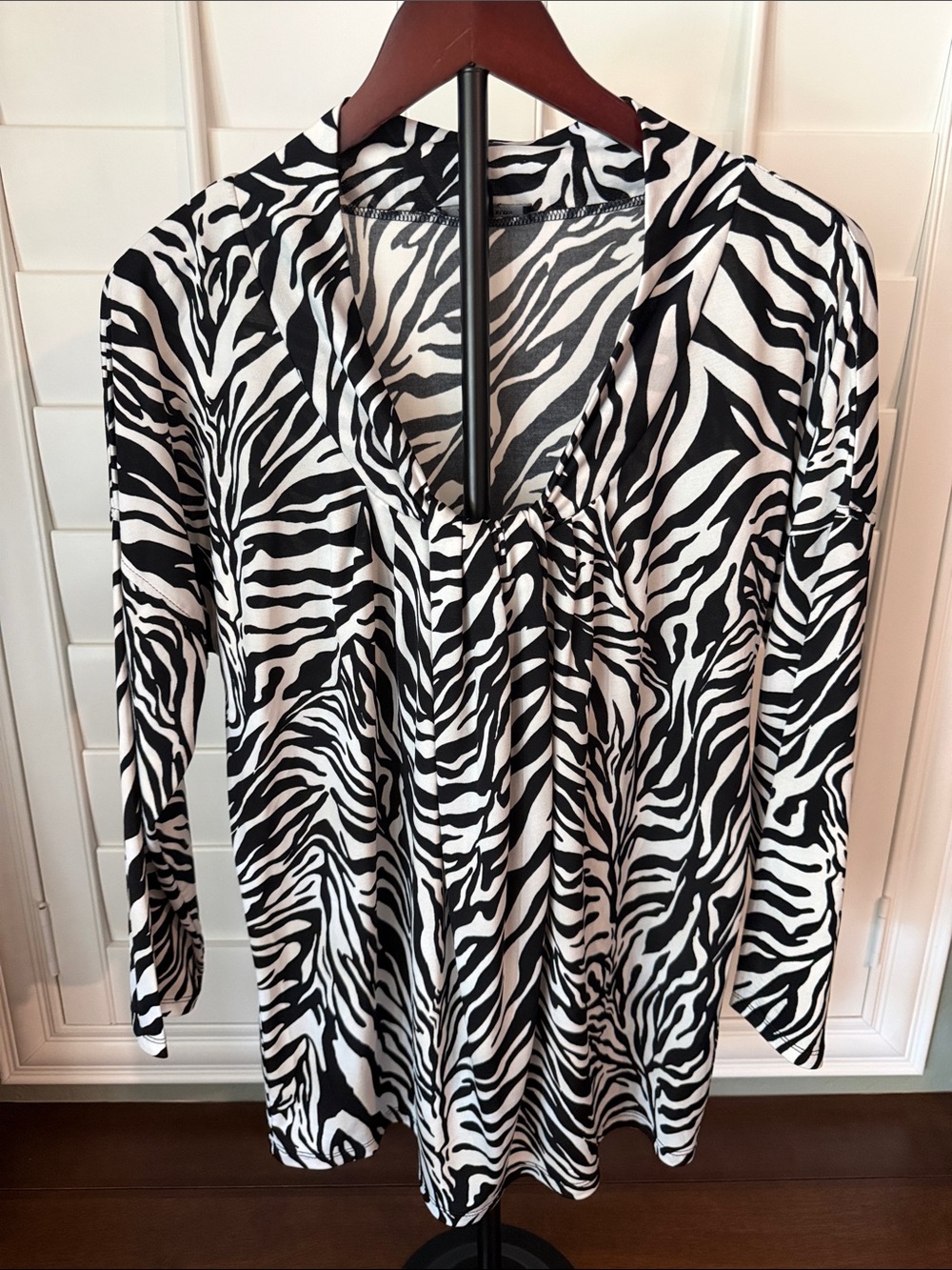 Anne Klein Black & White Zebra Print Top